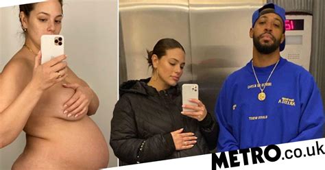 ashley graham naked pregnant selfie posted for thanksgiving metro news