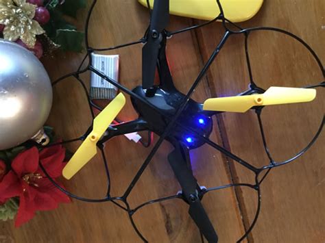 christmas gift review  flight  christmas  motion control drone  red