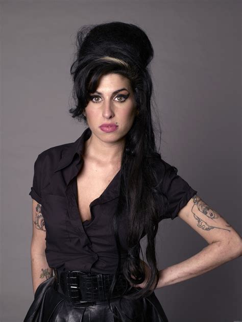 Hoy La Cantante Amy Winehouse Cumpliría 37 Años Sol Play 91 5