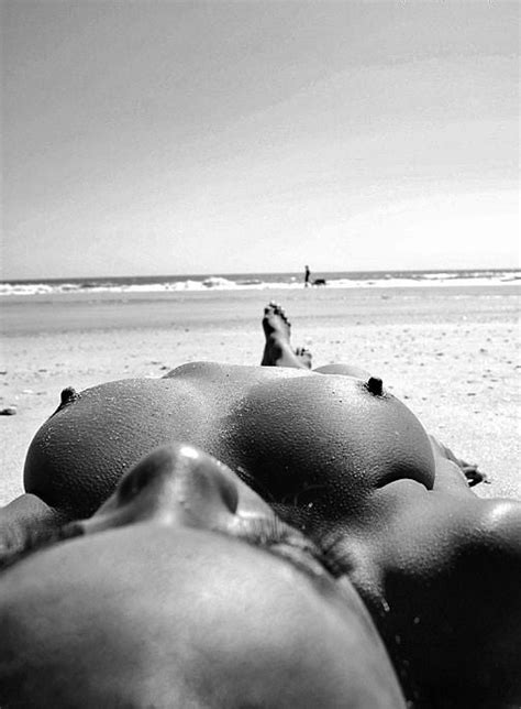 Nude Beach Selfies 2 9 Pics Xhamster