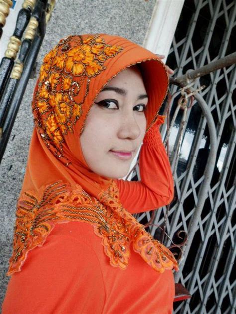 Janda Hot Berjilbab