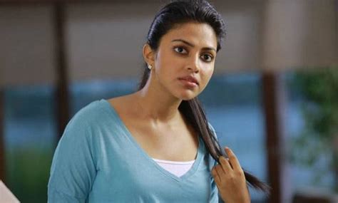 amala paul issues a notice against a businessman