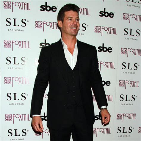 robin thicke in love with girlfriend