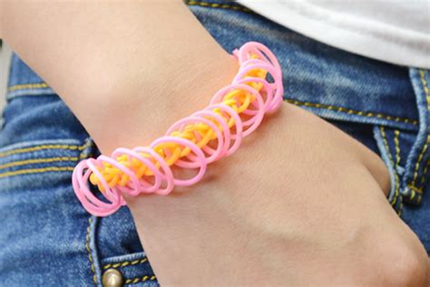 minutes tutorial      rubber band bracelet   loom pandahallcom