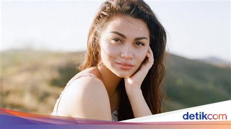 Foto Ktp Ariel Tatum Viral 3 Artis Lainnya Juga Punya Foto Ktp Cantik