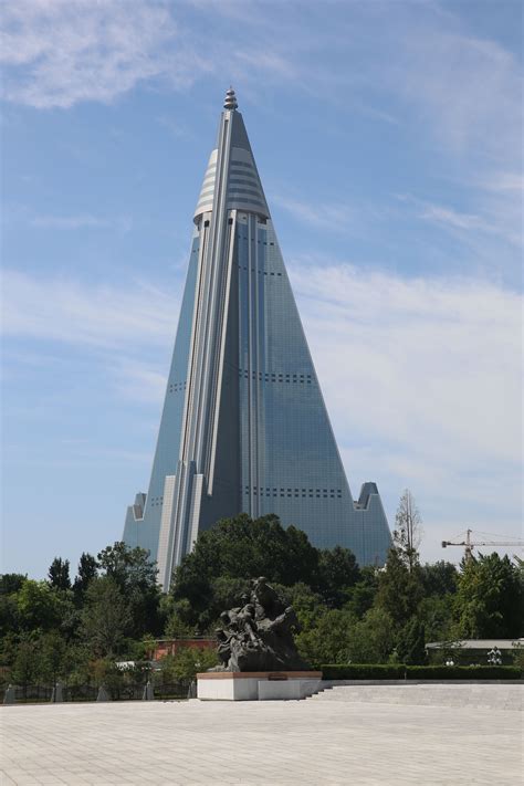 hotel ryugyong tower  babel modern city skyscrapers north korea