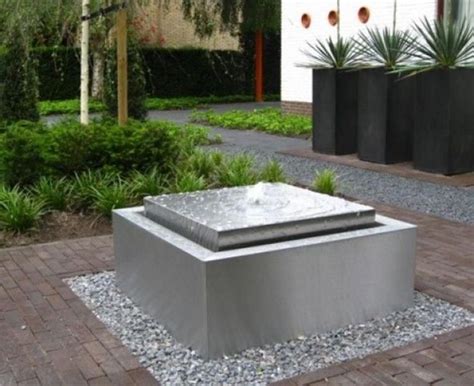 modern outdoor water fountain design ideas