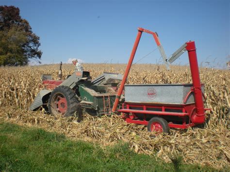 corn picker pics yesterdays tractors