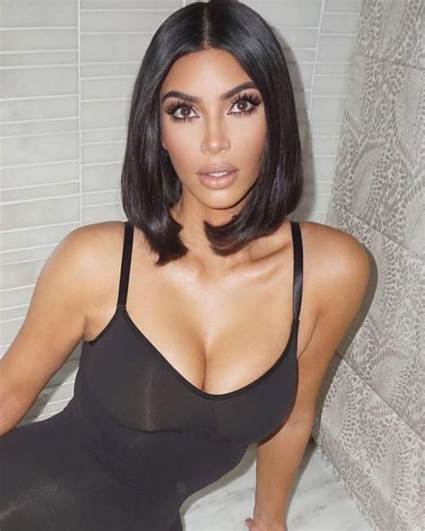 Kim K Bob Haircut Kim Kardashian West Shows Off Her New Bob Hairstyle