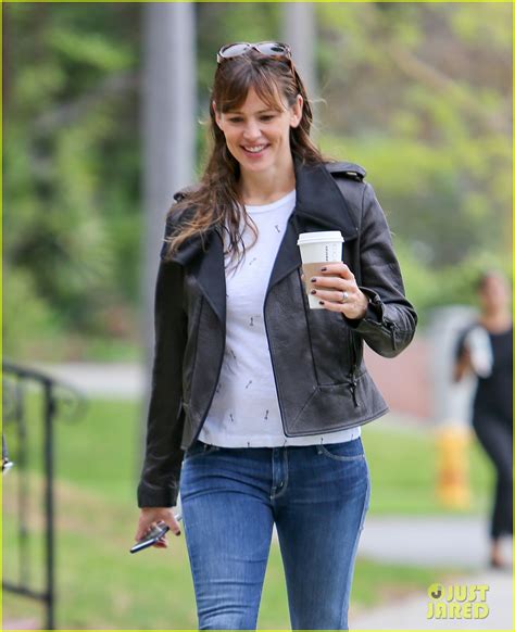 Jennifer Garner Is Waiting To Have The Sex Talk With Her