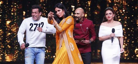 Katrina Kaif Copies Salman Khans Dancing In Front Of Him