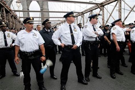 occupying the brooklyn bridge 700 nyc “occupy wall st” protesters