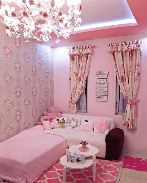 ruang tamu shabby chic minimalis  warna cat pink