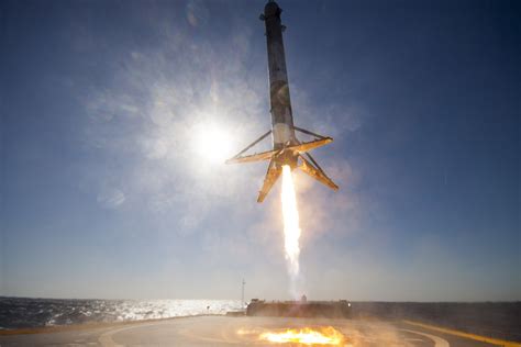 Spacex Photos And Video Of The Falcon 9 Booster Landing At Sea