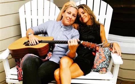 soccer star abby wambach marries glennon doyle exclusive details of the same sex marriage