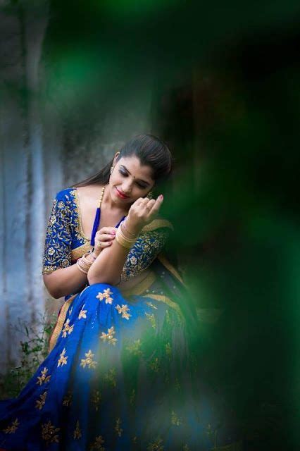 anchor shyamala cute pics in blue half saree latest