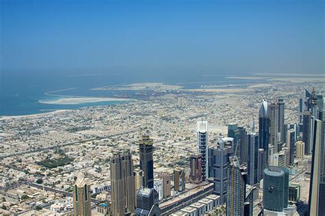 climate  dubai  quickly growing  hospitable  construction alters  local climate