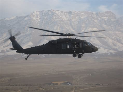 Uh Hh 60 Black Hawk Helicopter Article The United States Army