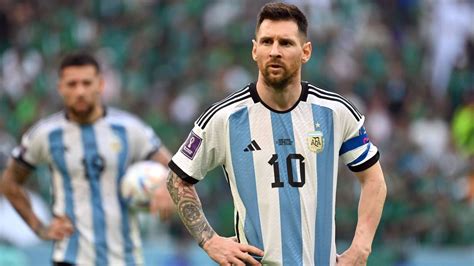wm  lionel messi beschwoert argentiniens teamgeist nach auftakt pleite fussball news sky