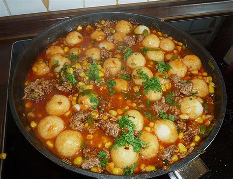 hackpfanne mit mini knoedel rezept mit bild von