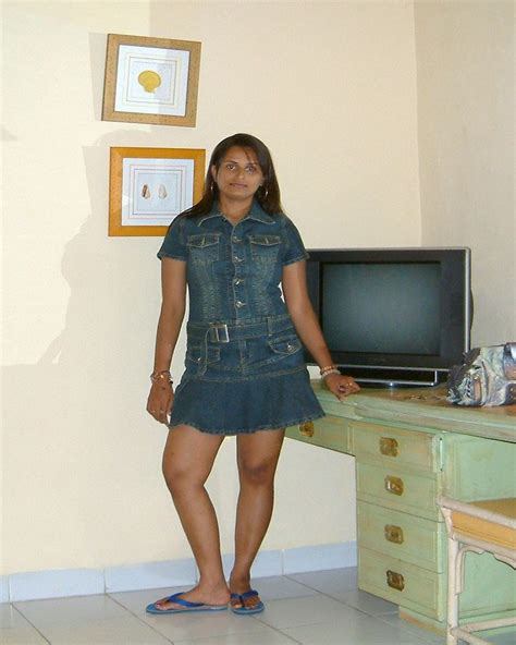 India S Most Purely Desi Aunty Legs