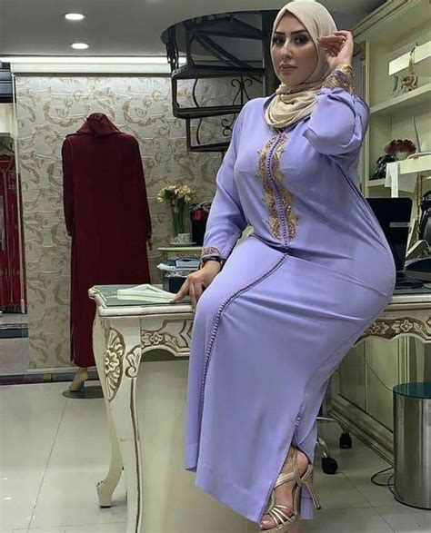 Pin By Amina On Kaftan Muslim Women Fashion Curvy Women Fashion