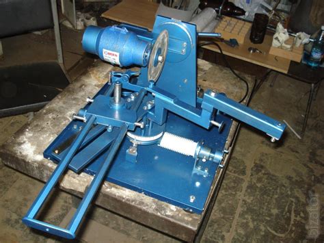 Machine For Sharpening Circular Saws