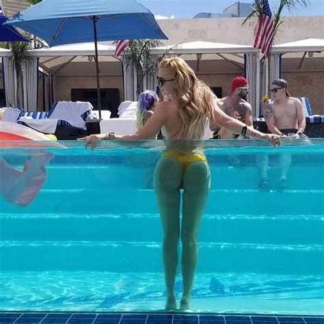 lexi belle put it on the glass porn pic eporner
