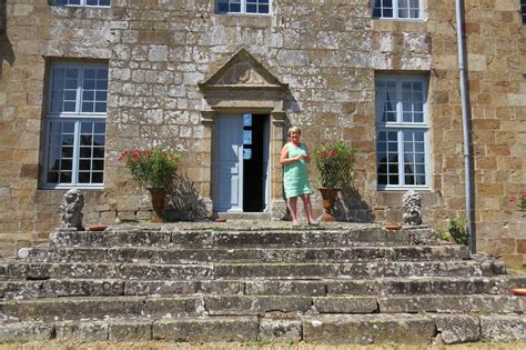 chateau de goue  joyau du xviie siecle  decouvrir  fougerolles du plessis la gazette de