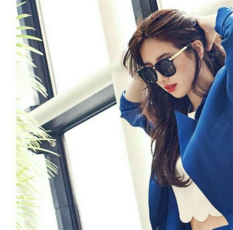 suzy bae carin glasses model poses asian model girl bae suzy