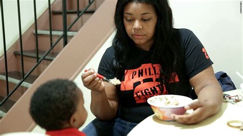 how this single mom survives on 7 50 an hour