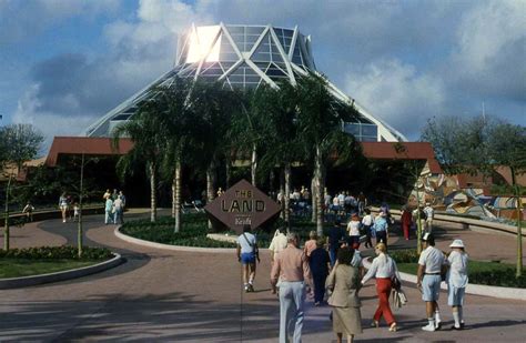 stuff   park building epcot center