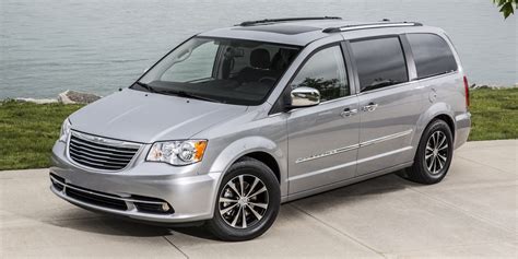 chrysler town country consumer guide auto