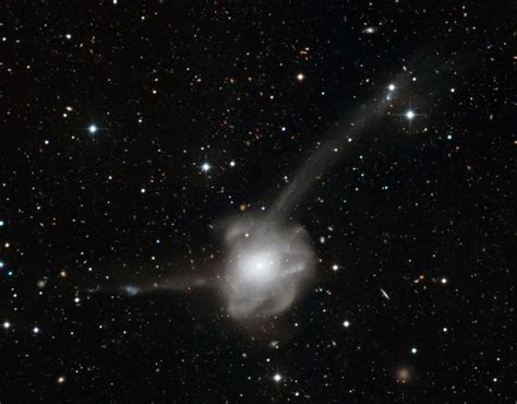 des mini galaxies en flagrant delit de fuite