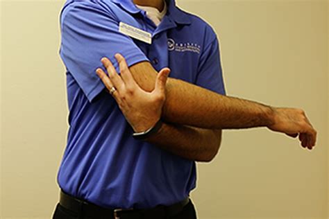 effective exercises  stretches  relieve shoulder pain