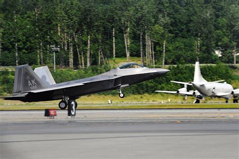 lockheed martin   raptor  united states air force aircraft