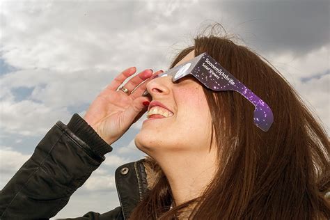 How To Make Cheap Solar Eclipse Glasses Diy At Home