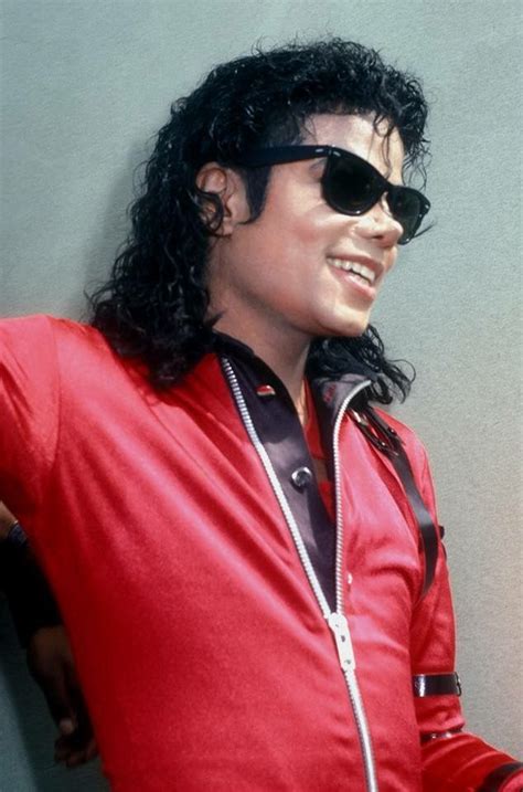 pin by kerry caddell on mj in sunglasses michael jackson