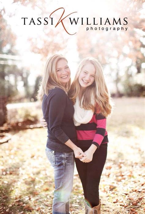 love  simple mommy daughter pic photo family photoshoot family