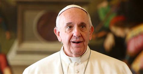 source close to vatican says pope francis will resign papacy in 2020