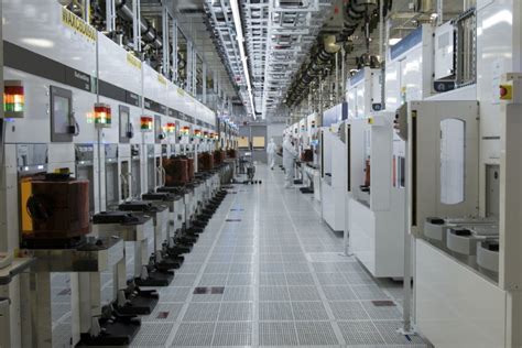 chinese companies set  spend  billion  year  semiconductor manufacturing equipment