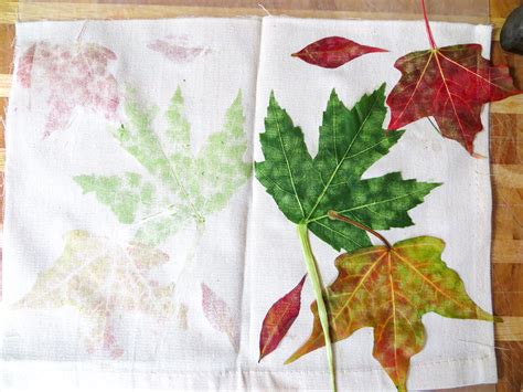 crafty  fall leaf prints