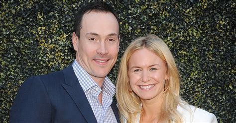 chris klein and wife laina rose thyfault are expecting their first