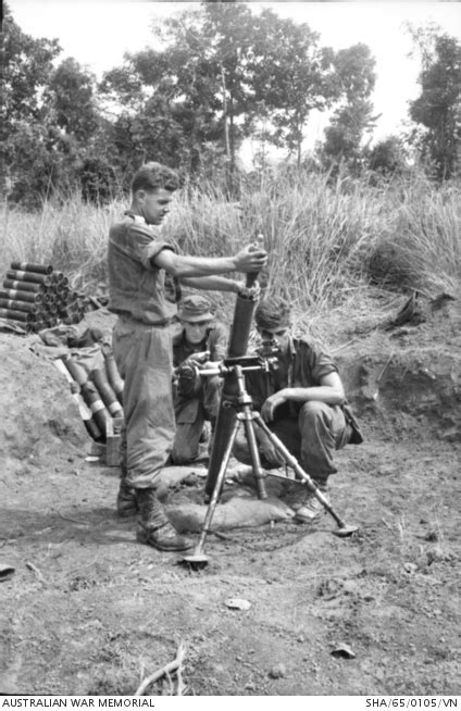 cong thanh vietnam  mortar crew set  action