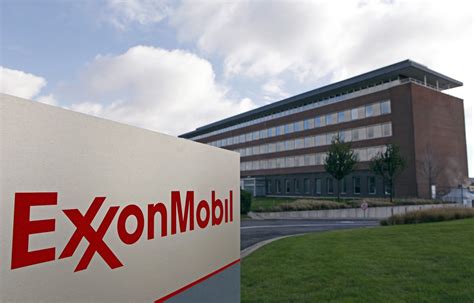 exxon mobil dobla beneficio en primer trimestre   millones de