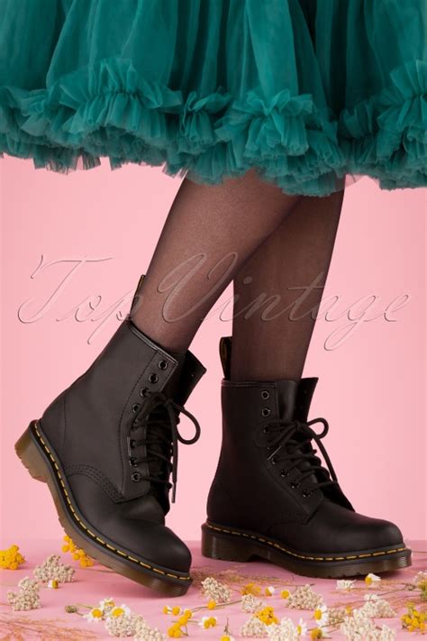 greasy ankle boots  black