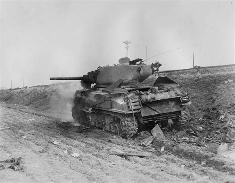 knocked  st ad mae jumbo february  american tank tanks military tank warfare