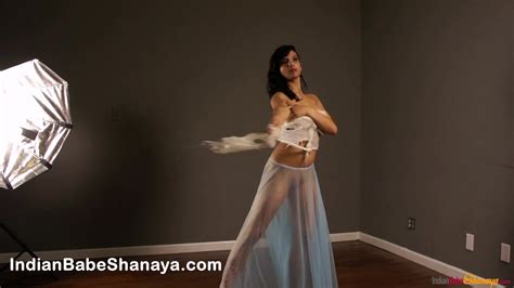 hot british indian babe shanaya exposing her big boobs porndoe