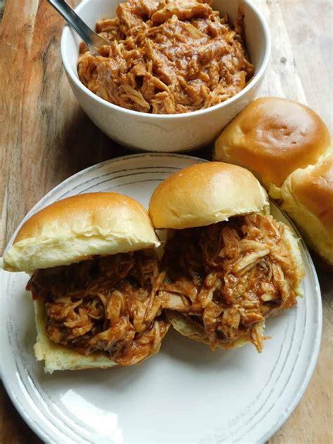 easy slow cooker pulled chicken drizzle  skinny