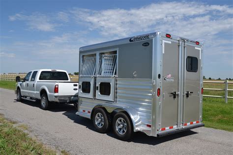 towing   horse bumper pull trailer